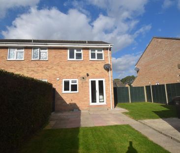 2 bedroom end of terrace house to rent - Photo 1