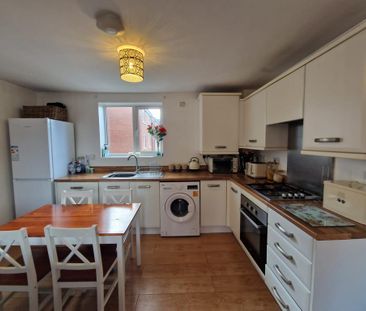 2 bedroom apartment to rent - Photo 6