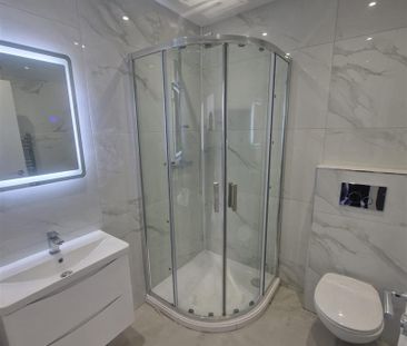 Bradshawgate, Leigh, Wigan, Wigan WN7, London - Photo 4