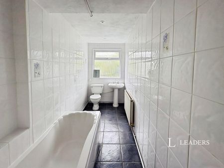 3 bedroom house to rent King George Road, Loughborough, Leicestershire, LE11 - Photo 5