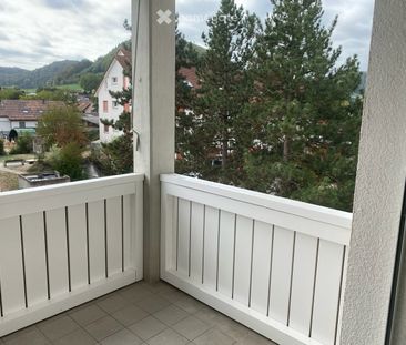 Renovierte 4 1/2 Zimmerwohnung im 2.OG - Photo 1
