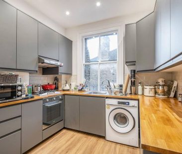 3 bedroom flat to rent - Photo 5