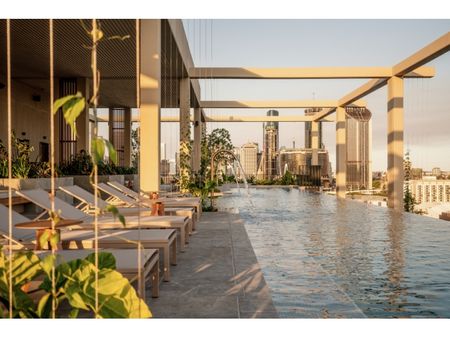 Trellis by Aria - Photo 2