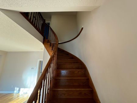 For Lease - 10561 Bayview Avenue, Richmond Hill, Ontario - Photo 3