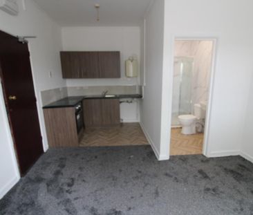 Studio to rent - Photo 5