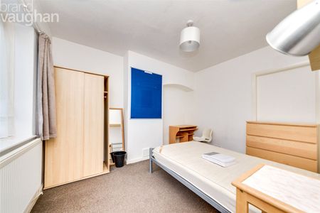 4 bedroom semi-detached house to rent - Photo 4