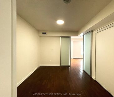 Phoebe on Queen Lofts 18 , #321 - Photo 4