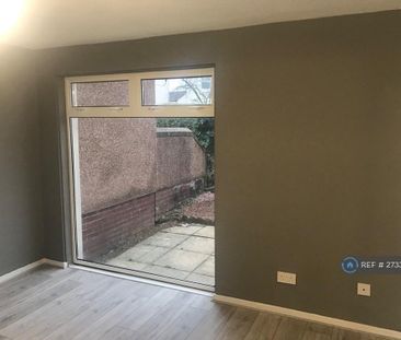 3 bedroom end of terrace house to rent - Photo 1