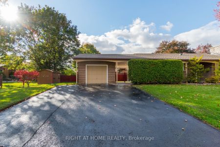 For Lease - 899 Florell Drive, Oshawa, Ontario - Photo 4