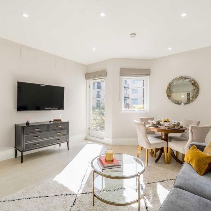 2 bedroom flat to rent - Photo 1