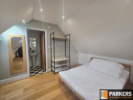 Studio to rent - Photo 2