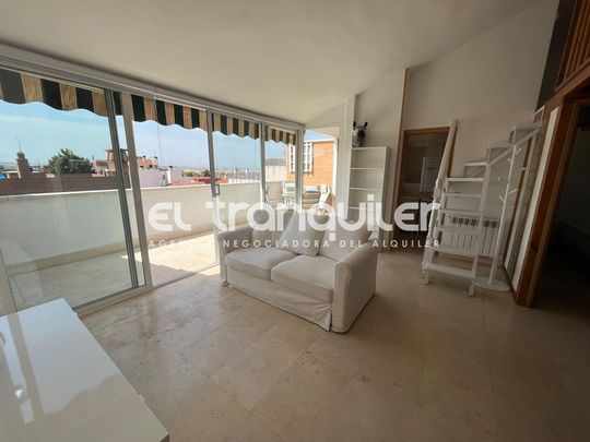 Ático de alquiler en Calle Geminis, Casco Histórico de Barajas - Photo 1