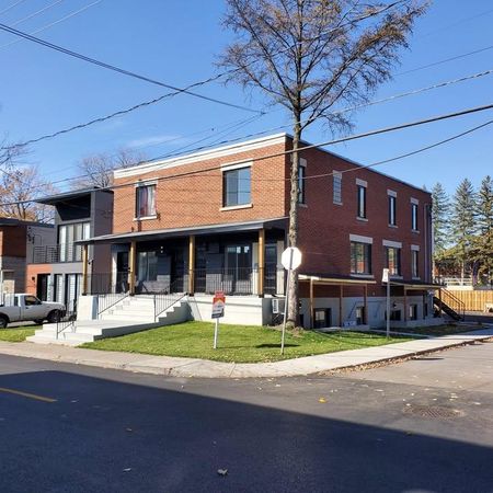 5 1/2 rénové à louer à Laval des Rapides - Photo 3