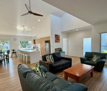 VILLANOVA ON THIRD - Photo 4