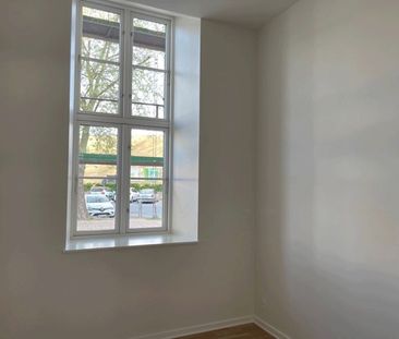 Skøn 2-værelses lejlighed i hjertet af Odense - Foto 2