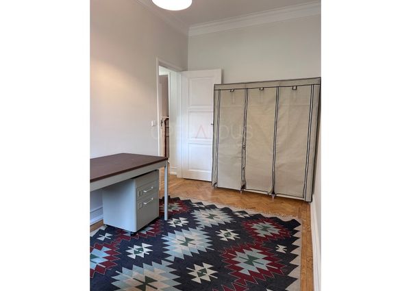Apartamento T5 em Lisboa