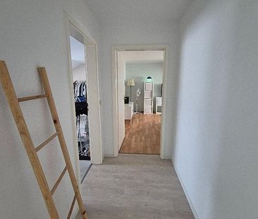 Wunderschöne und geräumige 3 ZKB Wohnung mit 4. OG mit Balkon - Foto 4