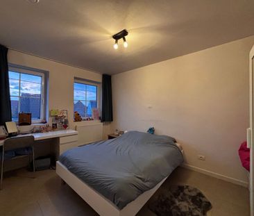 Recente halfopen bebouwing met 3 slaapkamers op rustige ligging te ... - Photo 5