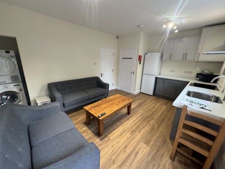 Starkey Crescent, Tang Hall - P2214 - Photo 3