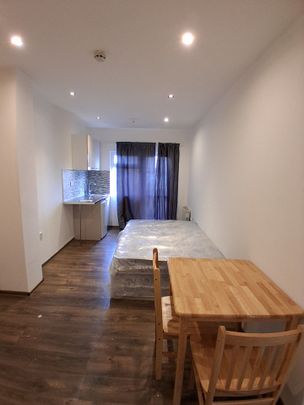 Studio Flat, Fordel Road, SE6 - Photo 1