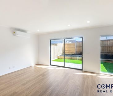 9 Ravida Way, Mickleham VIC 3064 - Townhouse For Rent | Domain - Photo 6