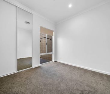 LUXURY LIVING - 6 Month Lease - Photo 3