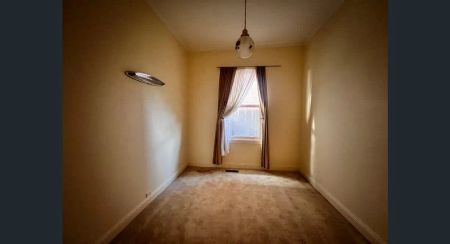 “Convenience Meets Comfort – Your Ideal Home Awaits” - Photo 2