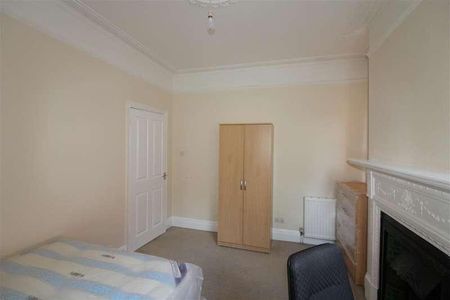 Wilton Avenue, **student Apartment** Student Apartment **, Southampton, SO15 - Photo 5