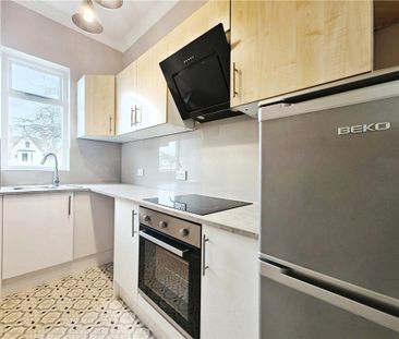 Baillie Road, Guildford, Surrey, GU1 3LN - Photo 3