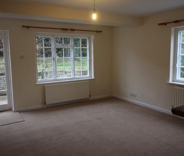 5 bedroom detached house to rent - Photo 3