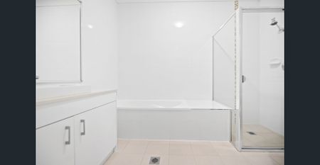 SPACIOUS MODERN 3 BEDROOM HOME - Photo 5