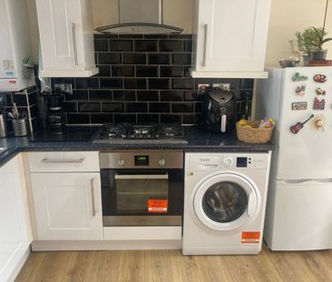 2 Bed Flat, New Cross, SE14 - Photo 4