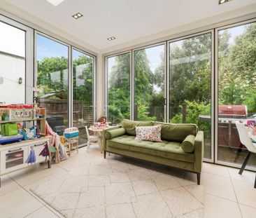 6 bedroom semi-detached house to rent - Photo 1