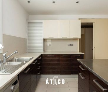 3 room luxury penthouse for rent in Barcelona, Spain - Photo 4