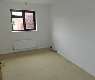 2 bedroom semi-detached house to rent - Photo 4