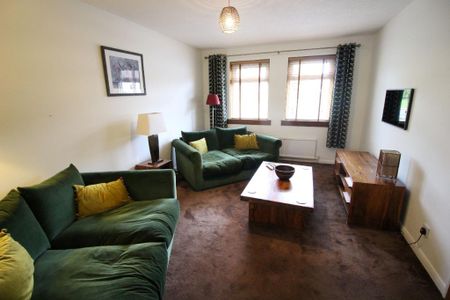 3 bedroom detached house to rent - Photo 4