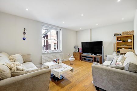 2 bedroom flat to rent - Photo 2