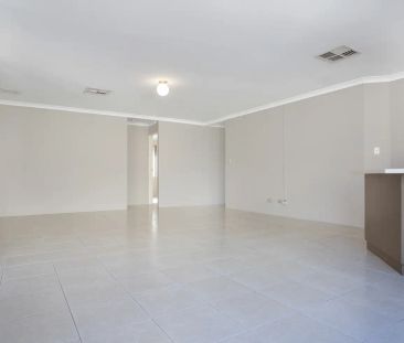 “Stunning Family Home” - Photo 3