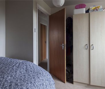 23 Park Avenue, Huddersfield, HD1 - Photo 5