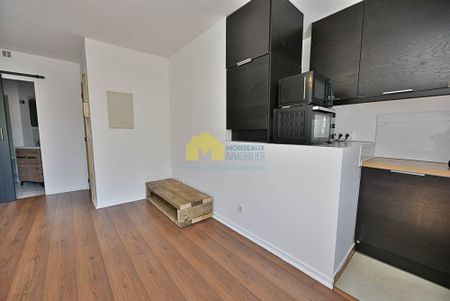 STUDIO -CENTRE-VILLE - CALME - MEUBLE- RENOVE - Photo 2