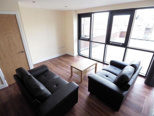 3 bedroom apartment to rent - Photo 1