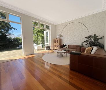 Sunny & Spacious Character Home - Photo 2