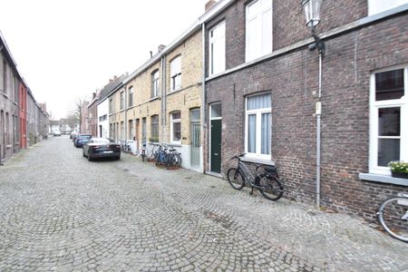 Stadswoning met 2 slaapkamers en zonnige koer - Photo 5