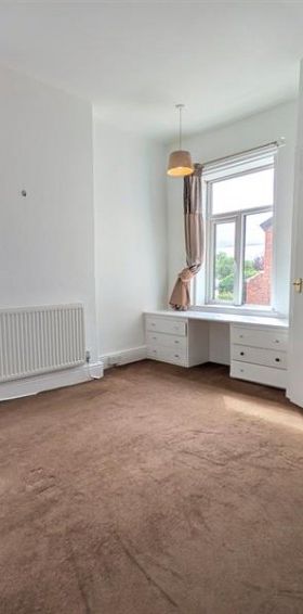 1 Bedroom Apartment To Let - Photo 1