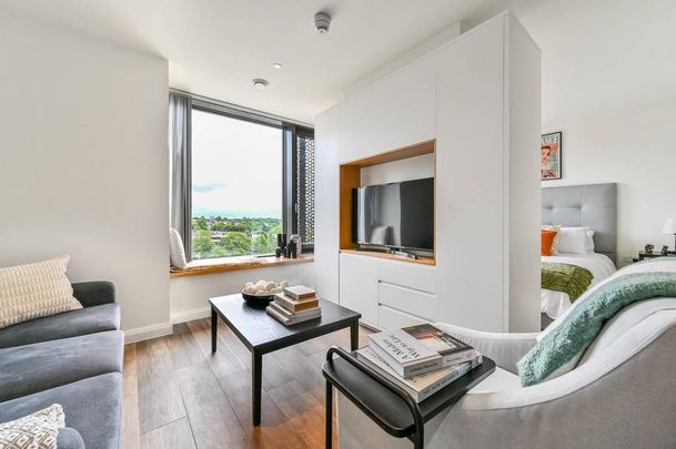 Studio to rent - Photo 1