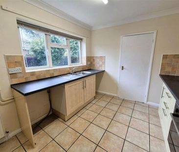 2 bedroom bungalow to rent - Photo 5