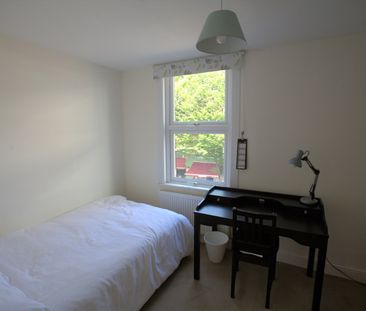 4 Bed Flat, Camden, NW1 - Photo 3