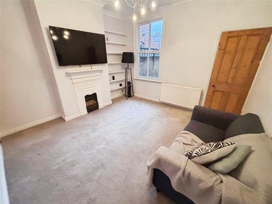 3 bedroom terraced house to rent - Photo 1