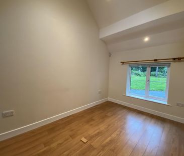 2 bedroom detached house to rent - Photo 2