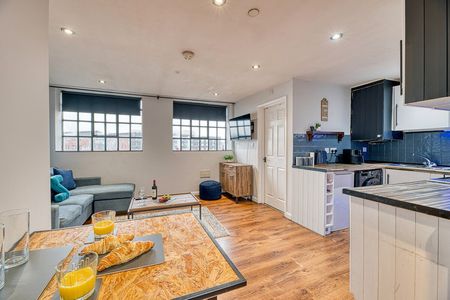 Colson Court - Photo 3